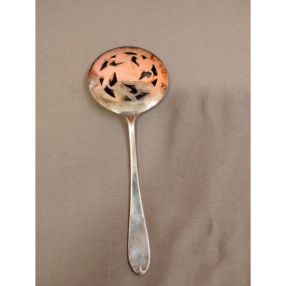 Vintage WM Rogers Mfg. Co. Original Rogers Tomato Serving Spoon Silver Plated - Picture 3 of 4